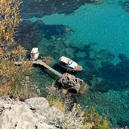 Papiri Summerhouse Semesterbostad