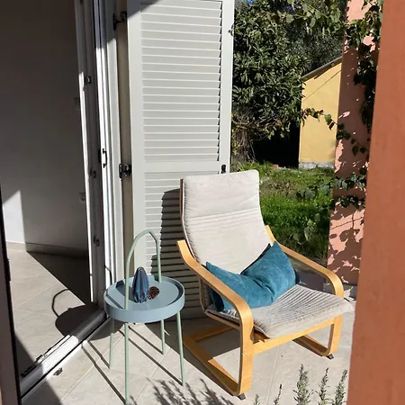 בית נופש Papiri Summerhouse אגיוס גיורגיוס