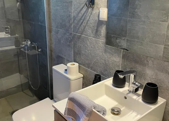 Papiri Summerhouse אגיוס גיורגיוס