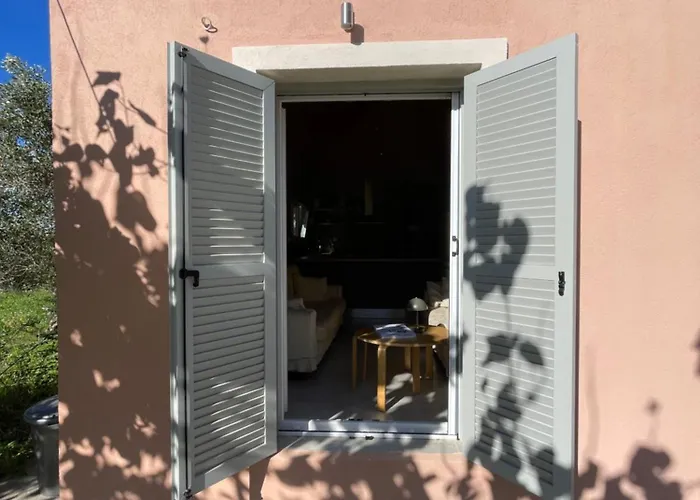 Papiri Summerhouse בית נופש